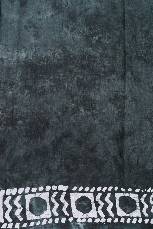 Ahmedabad Cotton Saree In Dark Green With Printed Buttas