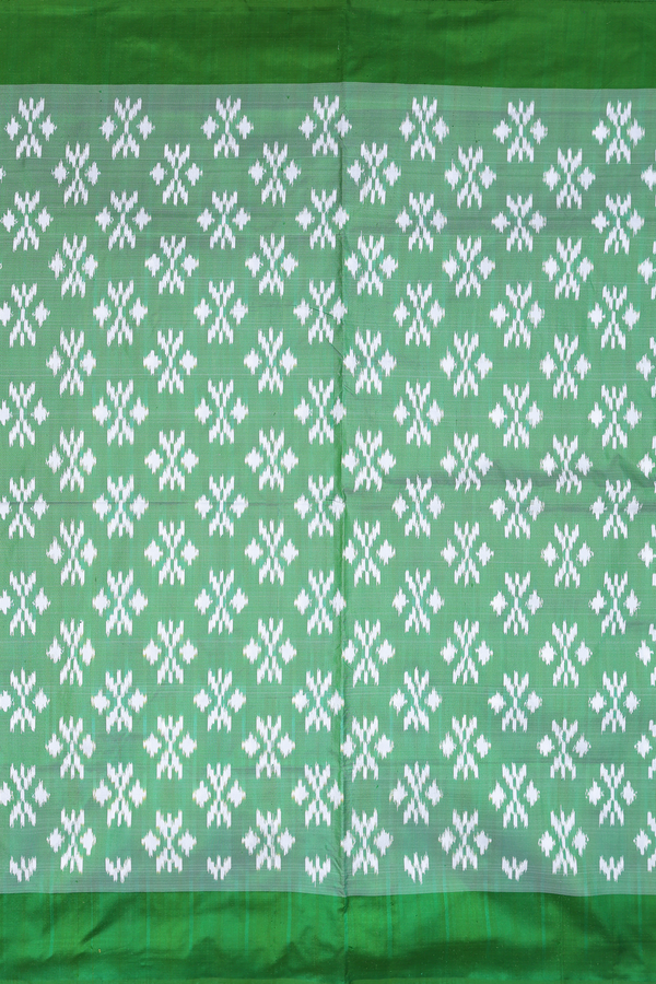 Pochampally Silk Saree In Green With Allover Design