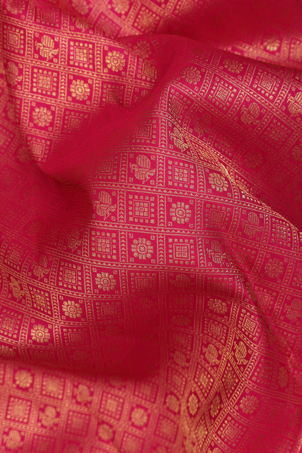 Kanchipuram Silk Saree In Rani Pink With Diamond Design