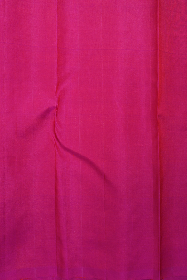 Kanchipuram Silk Saree In Magenta With Diamond Design