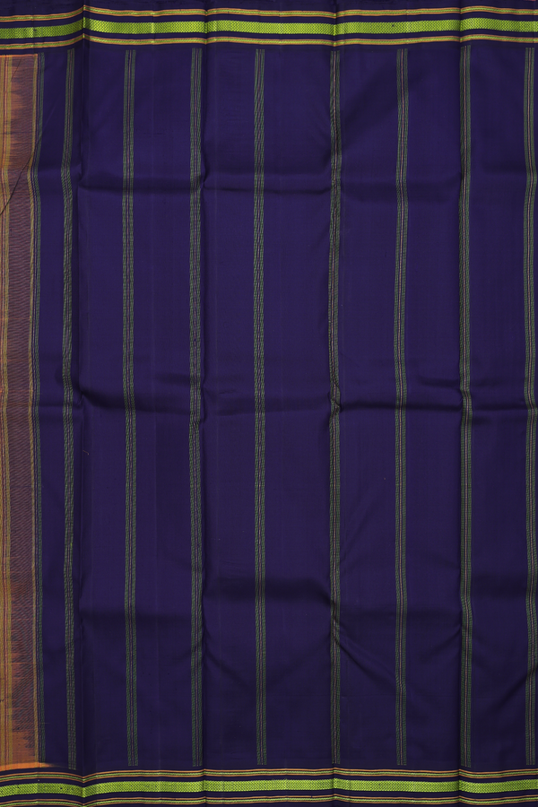 Kanchipuram Silk Saree In Pear Green With Contrast Border