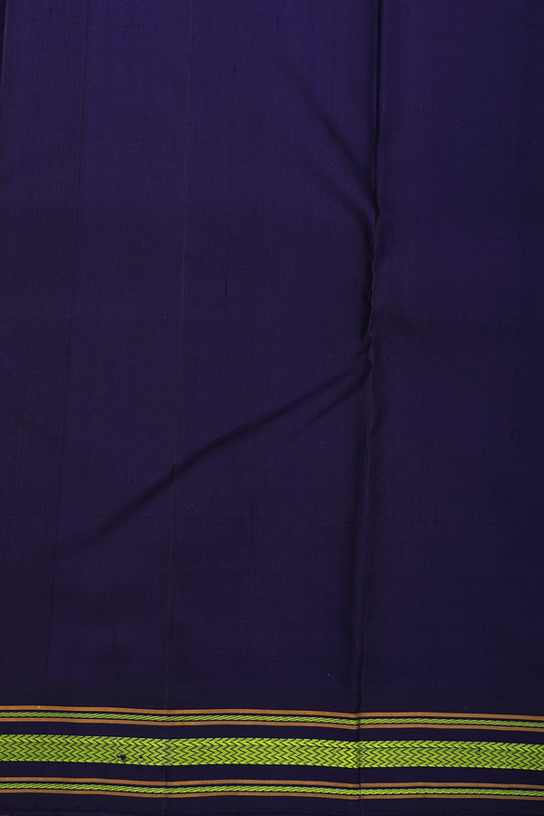 Kanchipuram Silk Saree In Pear Green With Contrast Border