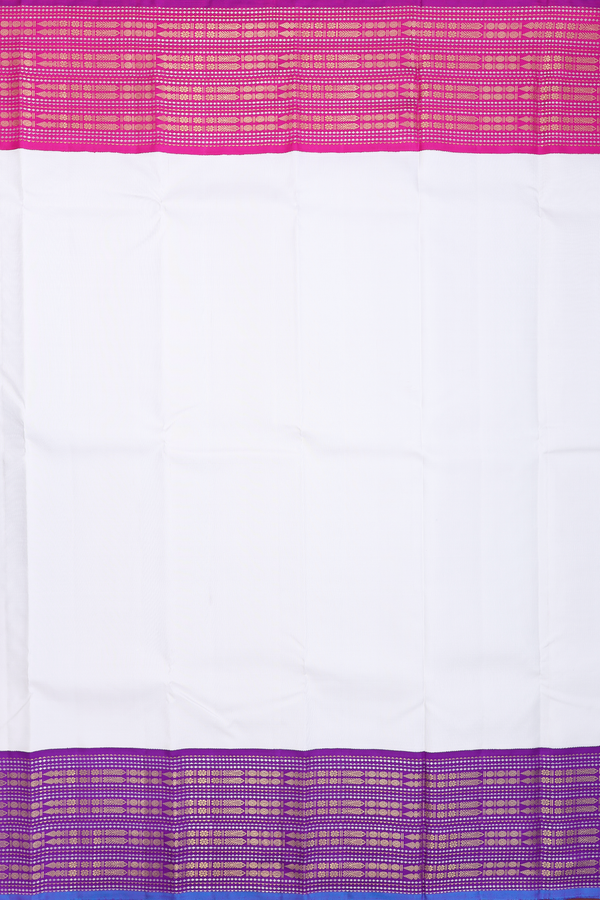 Kanchipuram Silk Saree In White With Ganga Jamuna Border