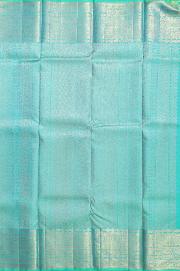 Kanchipuram Silk Saree In Green With Jacquard Pattern