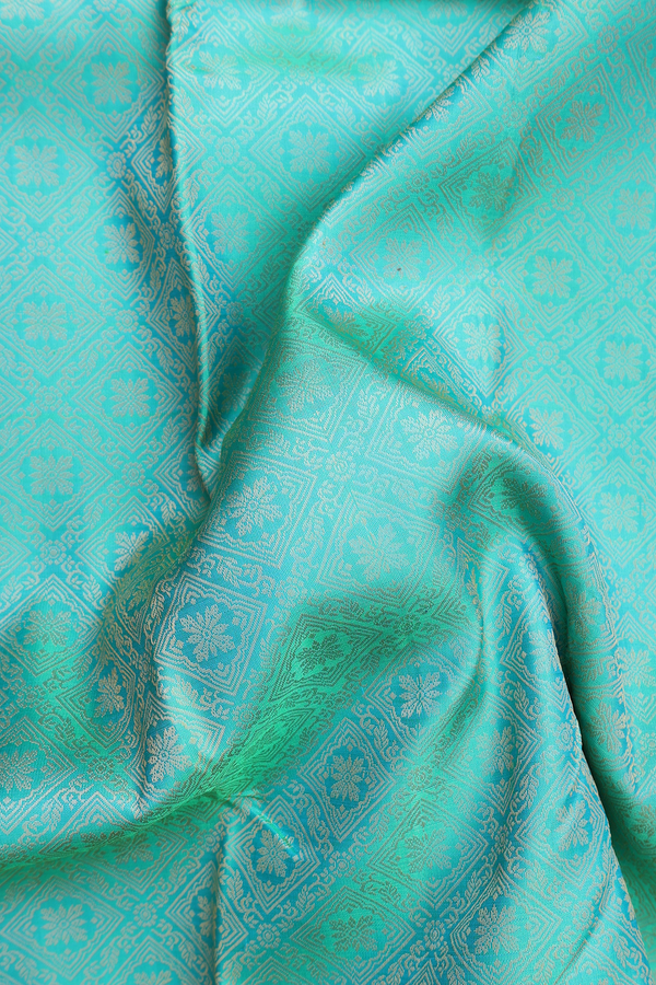 Kanchipuram Silk Saree In Green With Jacquard Pattern