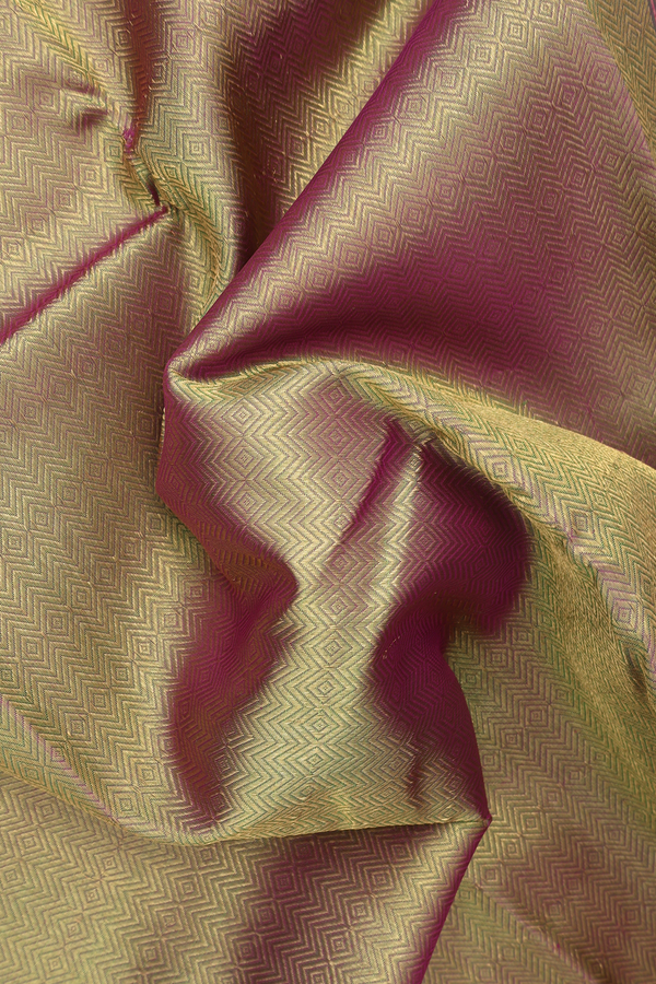 Kanchipuram Silk Saree In Dual Tone With Chevron Design