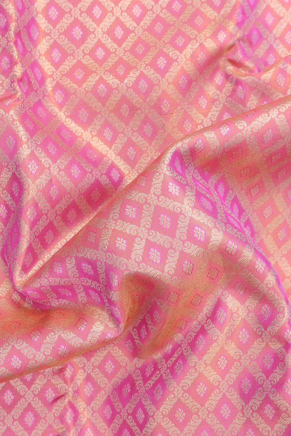 Kanchipuram Silk Saree In Pink Tissue With Diamond Design