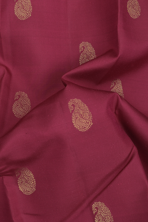 Kanchipuram Silk Saree In Red With Paisley Buttas