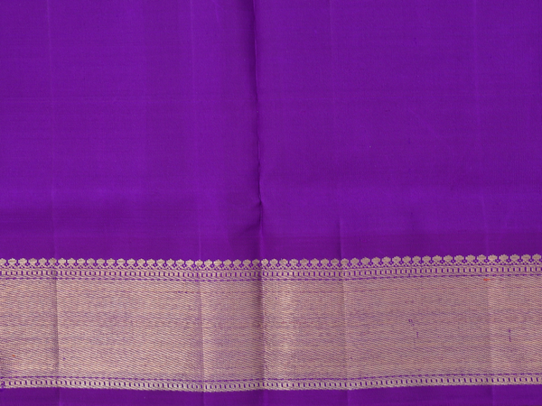Zari Buttas Green Kanchipuram Pavadai Sattai Material