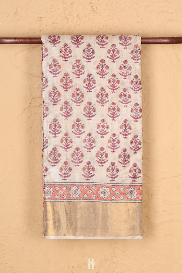 Tussar Silk Saree In Cream Color With Floral Buttas