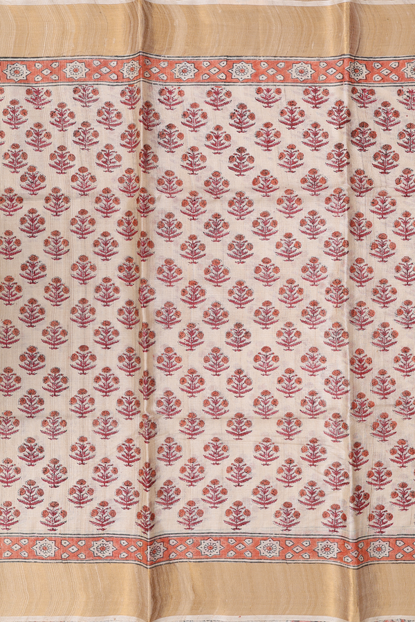 Tussar Silk Saree In Cream Color With Floral Buttas