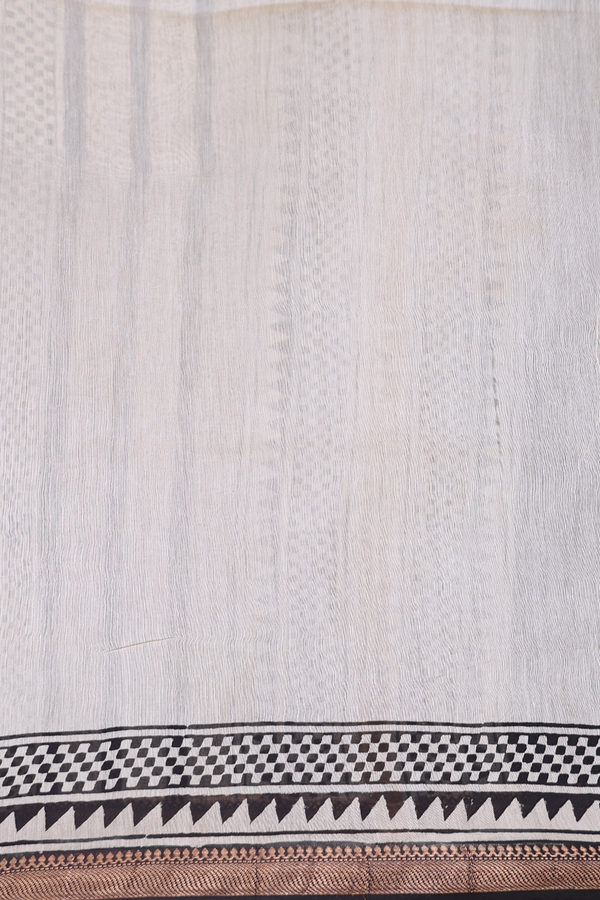 Mangalagiri Cotton Saree In White With Floral Printed Design