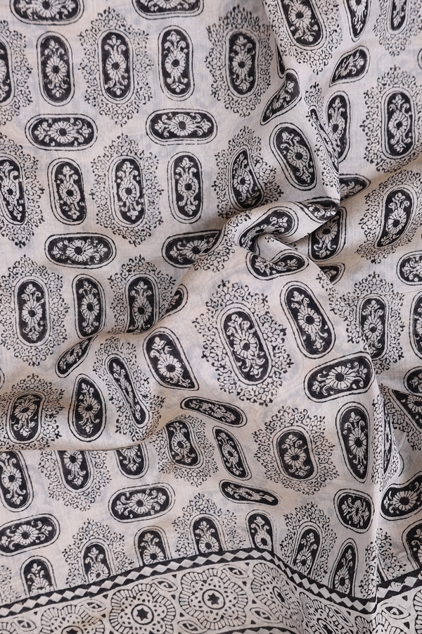Mangalagiri Cotton Saree In Cream With Printed Design