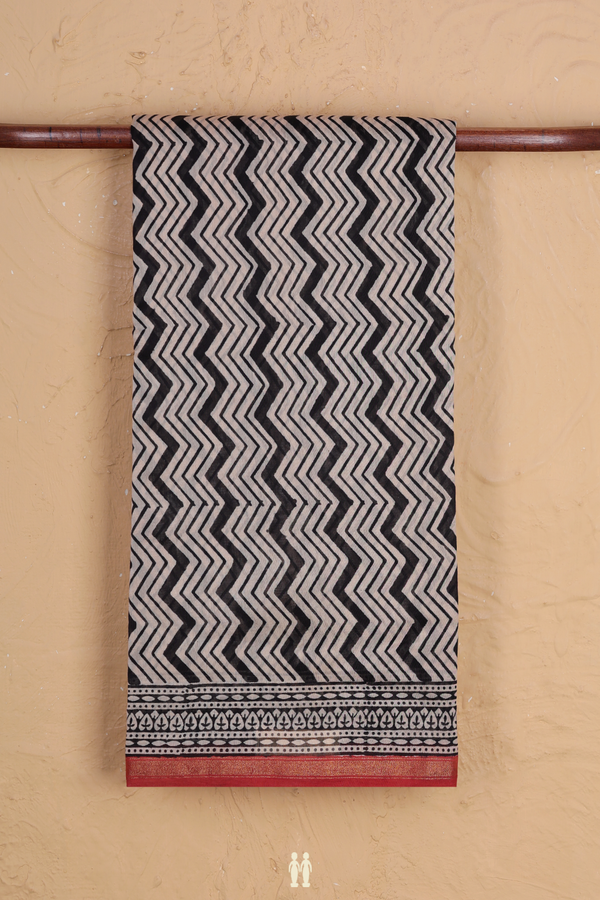 Chanderi Cotton Saree In Cream Color With Chevron Design