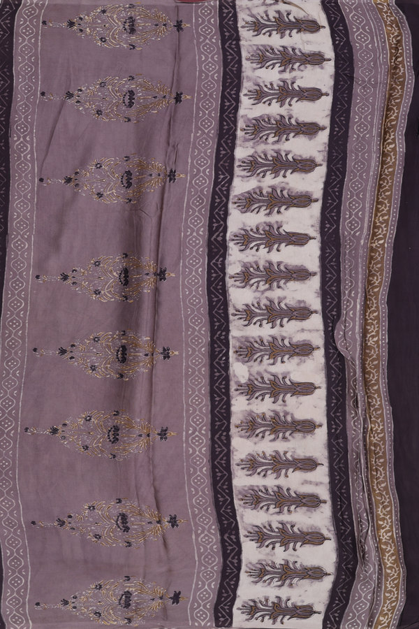 Modal Silk Saree In Cream Color With Paisley Design