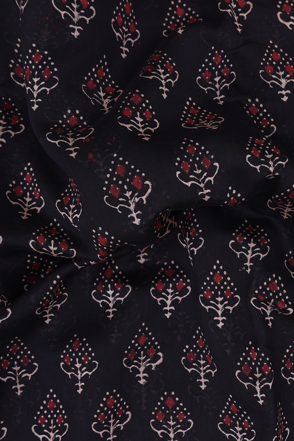 Chanderi Silk Cotton Saree In Black With Printed Buttas