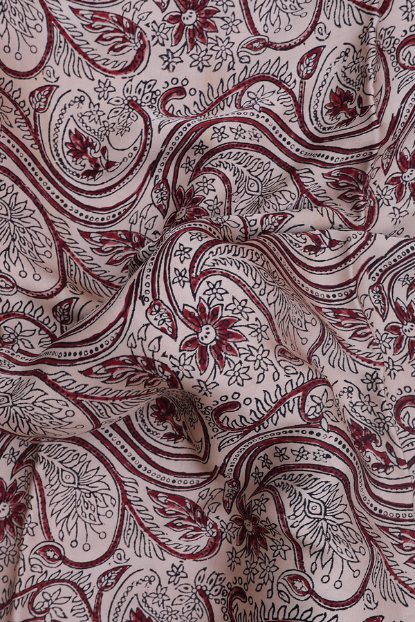 Modal Silk Saree In Cream Color With Paisley Design