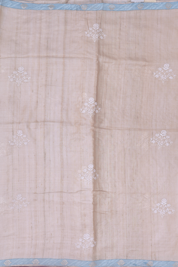 Tussar Silk Saree In Cream Color With Floral Motifs