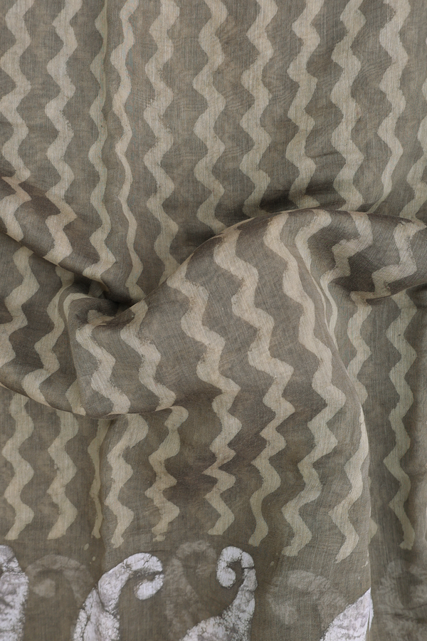 Chanderi Cotton Saree In Cardamom Green With Chevron Design