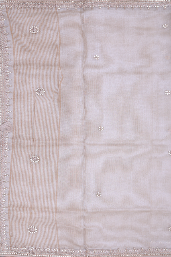 Tussar Silk Saree In Cream Color With Floral Buttas