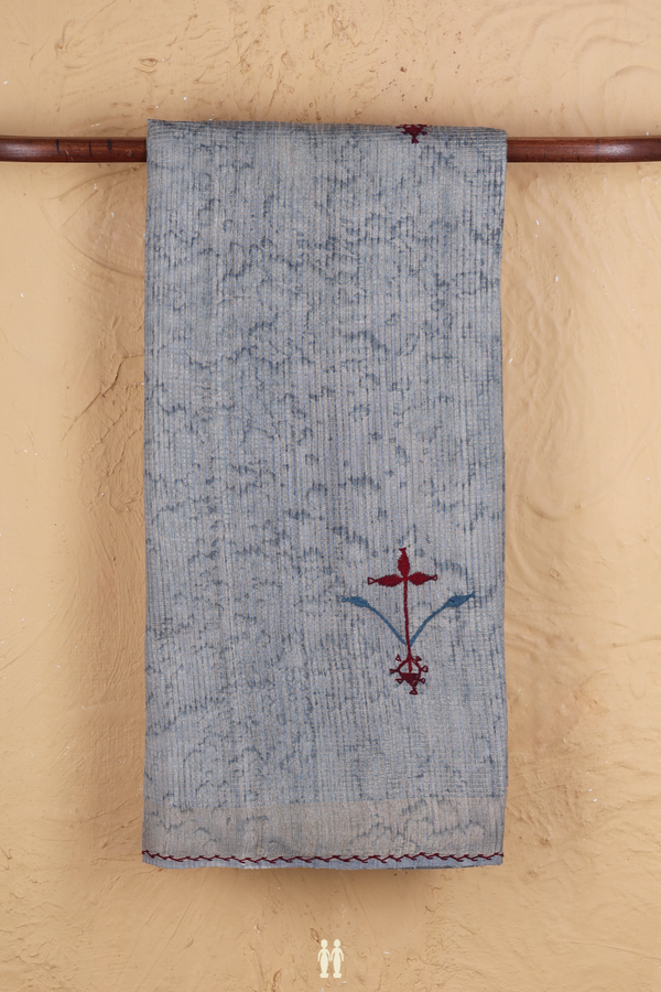 Tussar Silk Saree In Grey Along Checks With Motifs