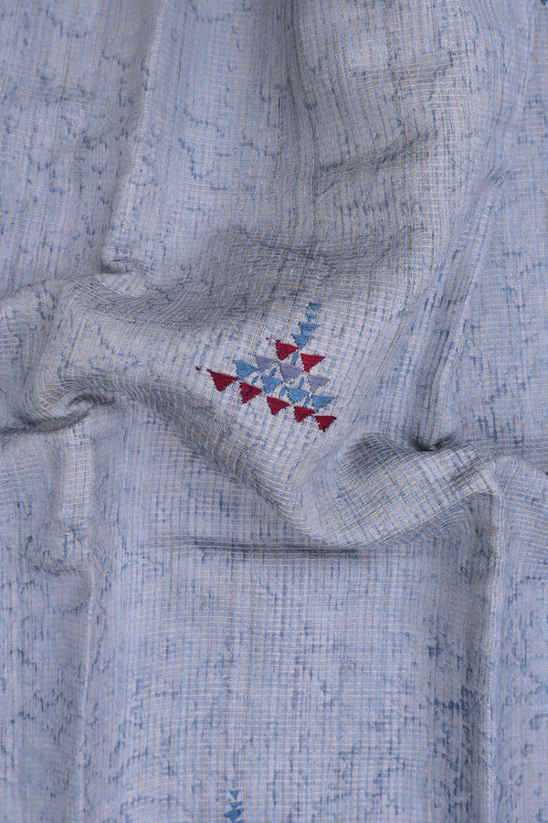 Tussar Silk Saree In Grey Along Checks With Motifs