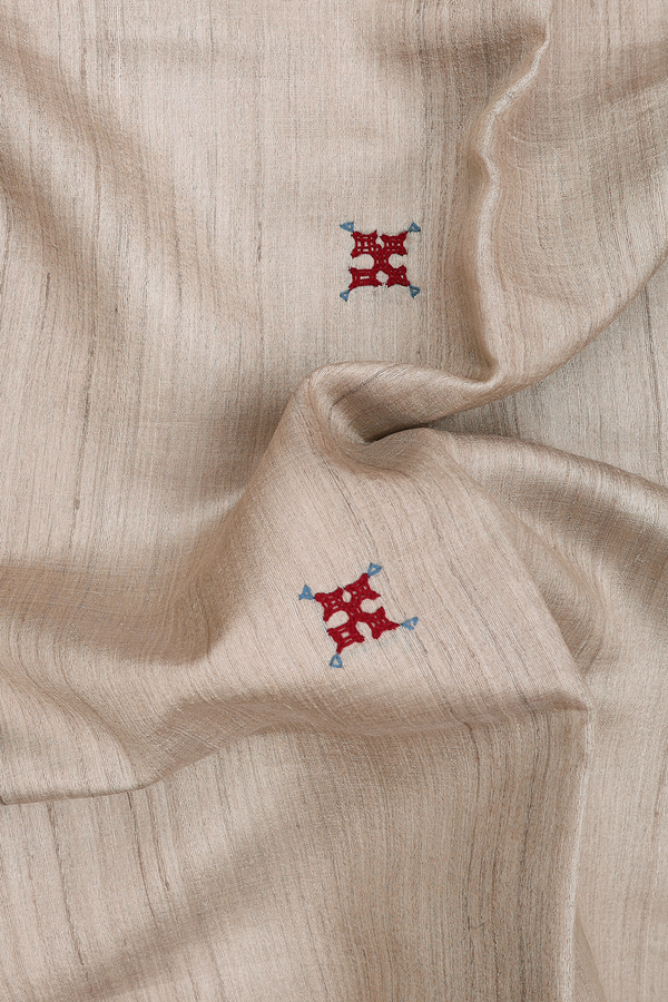 Tussar Silk Saree In Light Brown With Threadwork Buttas
