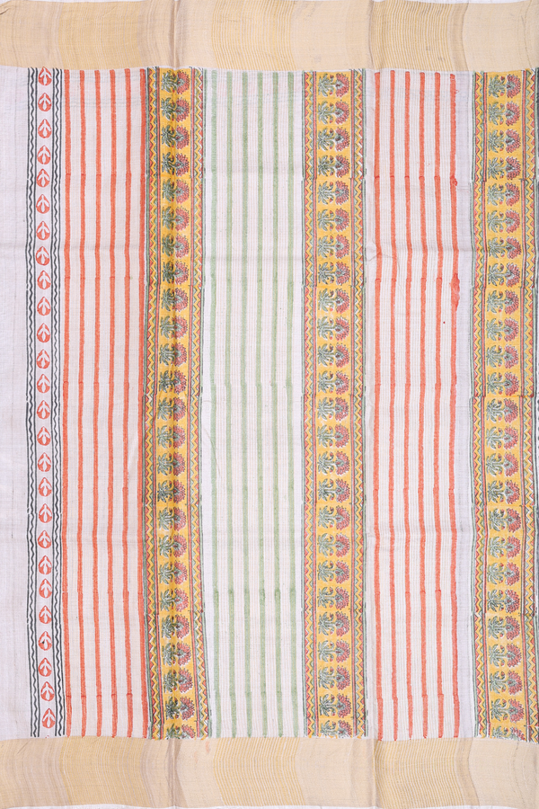Tussar Silk Saree In Cream Color With Floral Design