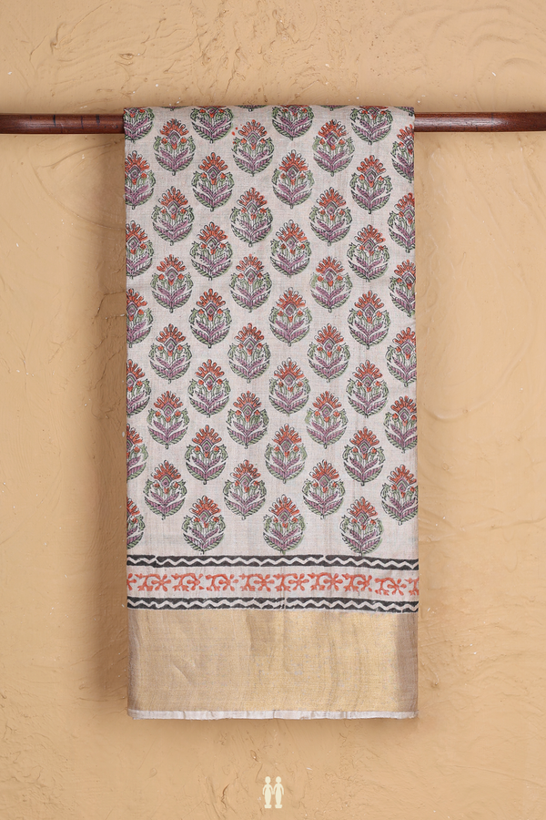 Tussar Silk Saree In Cream Color With Floral Buttas