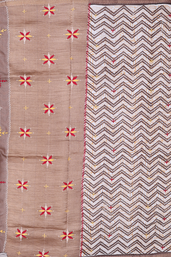 Tussar Silk Saree In White With Chevron Design