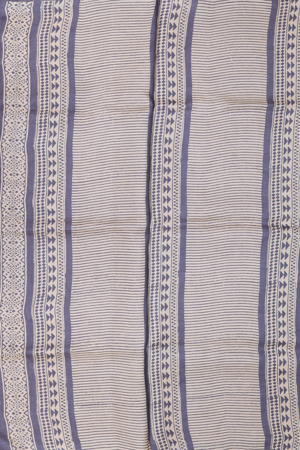 Tussar Silk Saree In Grey And Cream With Chevron Design