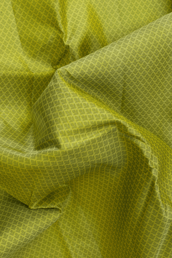 Jacquard Pattern Pear Green Kanchipuram Silk Saree