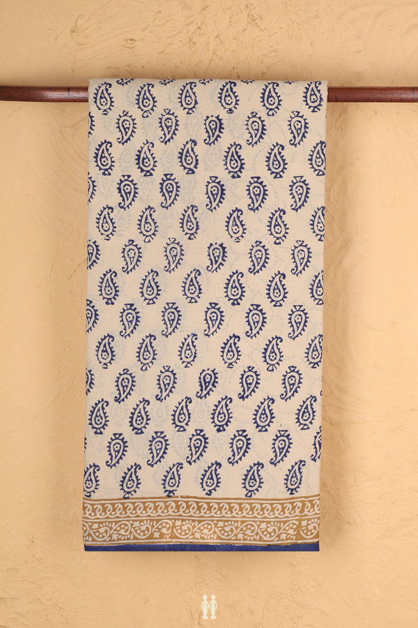 Jaipur Cotton Saree In Beige With Paisley Buttas