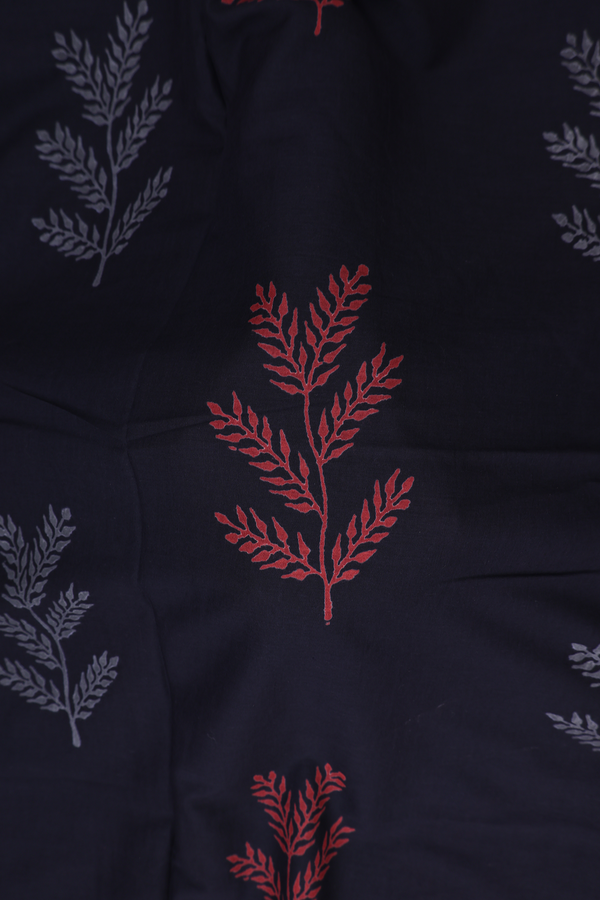 Jaipur Cotton Saree In Black With Leaf Printed Design