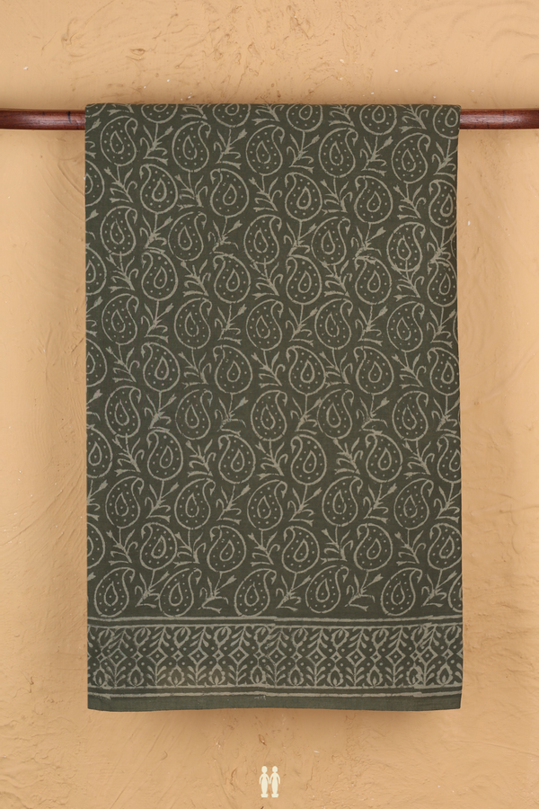 Jaipur Cotton Saree In Chalet Green With Paisley Design