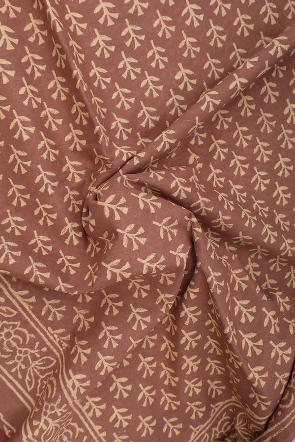 Jaipur Cotton Saree In Saddle Brown With Printed Buttas