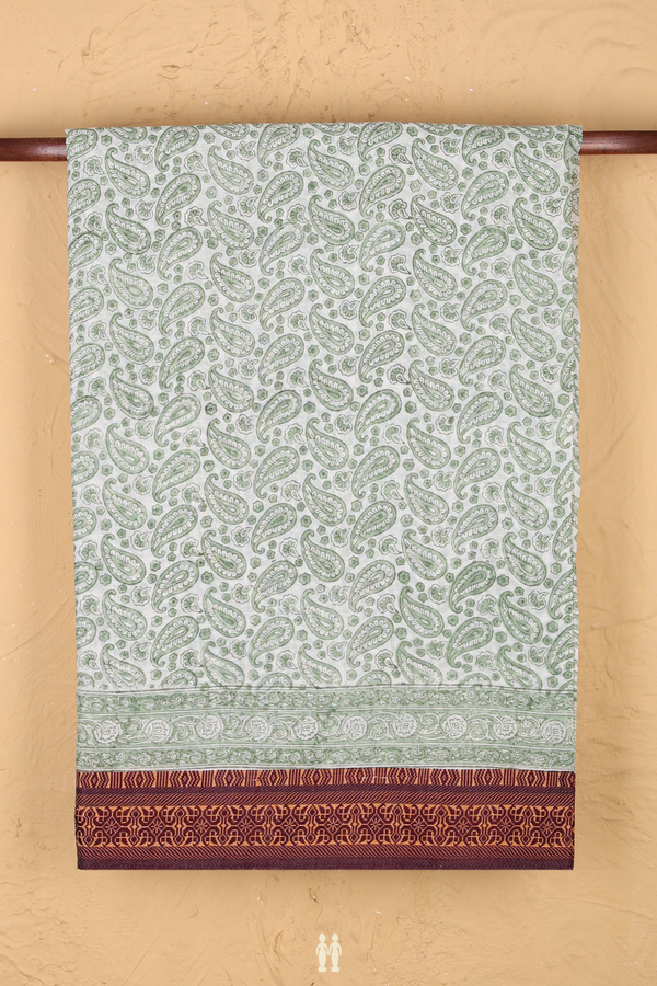 Jaipur Cotton Saree In White With Paisley Design