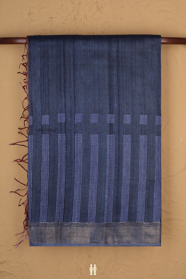 Jute Saree In Blue With Threadwork Design