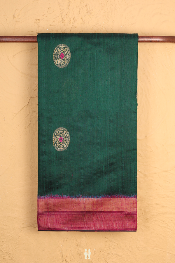 Jute Saree In Dark Green With Chakram Buttas