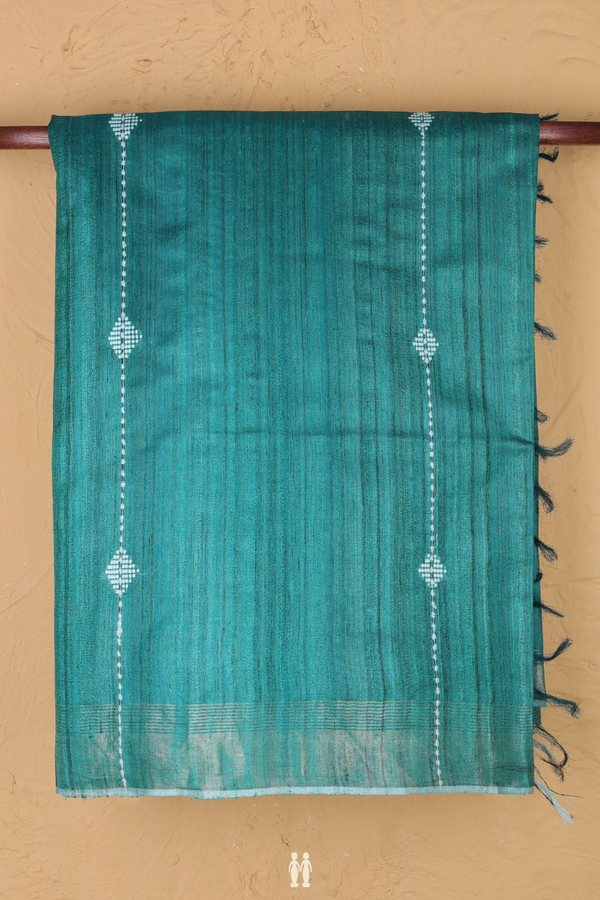 Jute Saree In Green With Threadwork Design