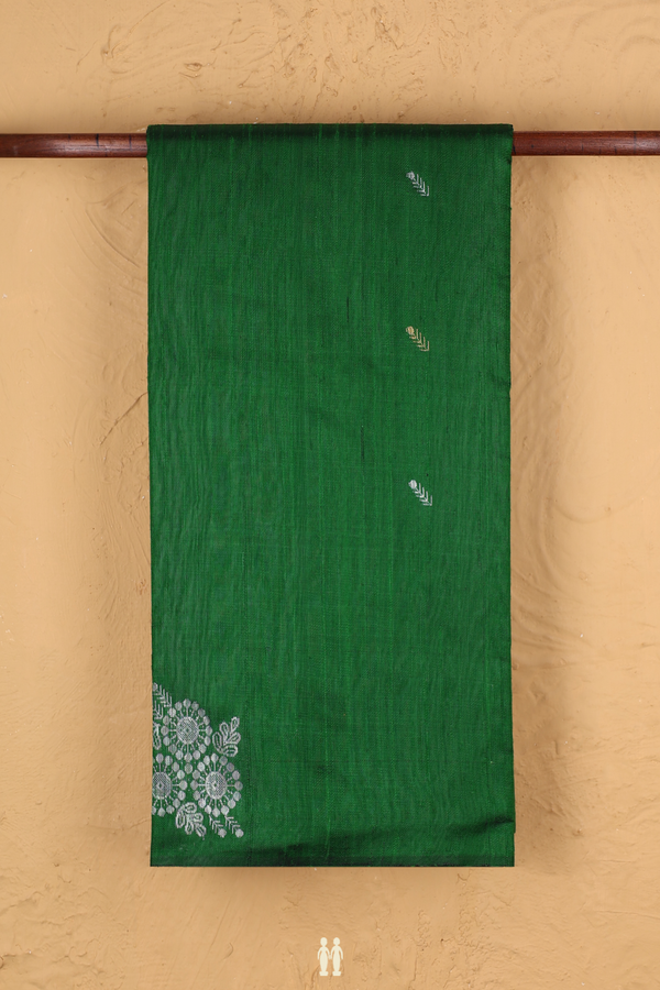 Jute Saree In Green With Zari Buttas