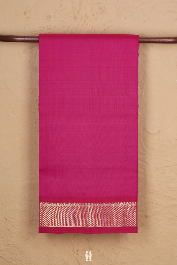 Kanchipuram Nine Yards Silk Saree In Magenta With Zari Border