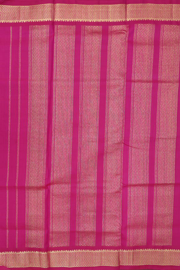 Kanchipuram Nine Yards Silk Saree In Magenta With Zari Border