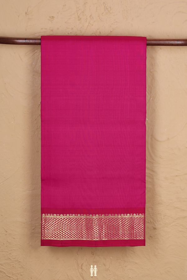 Kanchipuram Nine Yards Silk Saree In Magenta With Zari Border