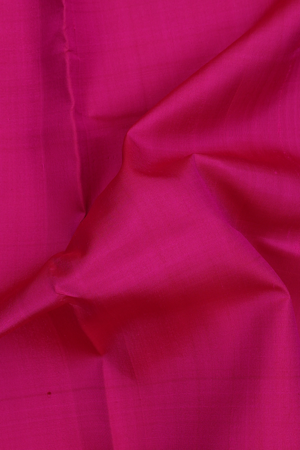 Kanchipuram Nine Yards Silk Saree In Magenta With Zari Border