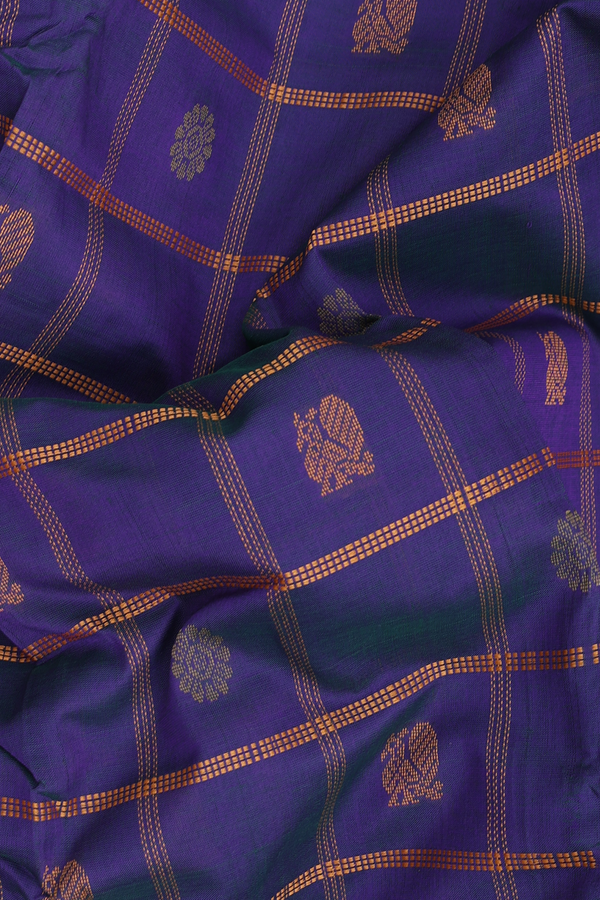 Kanchi Cotton Saree In Dual Tone With Checks Design