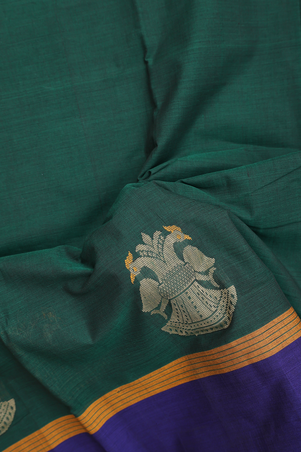 Kanchi Cotton Saree In Green With Iruthalai Pakshi Border