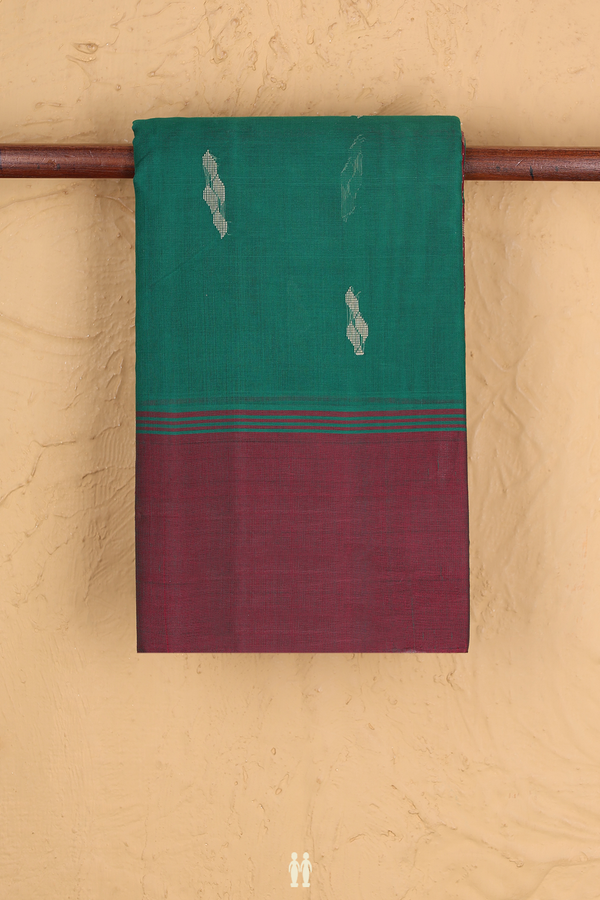Kanchi Cotton Saree In Green With Threadwork Buttas