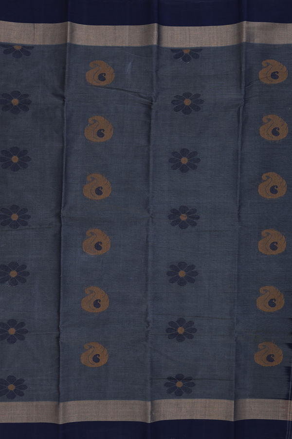 Kanchi Cotton Saree In Grey With Paisley Motifs