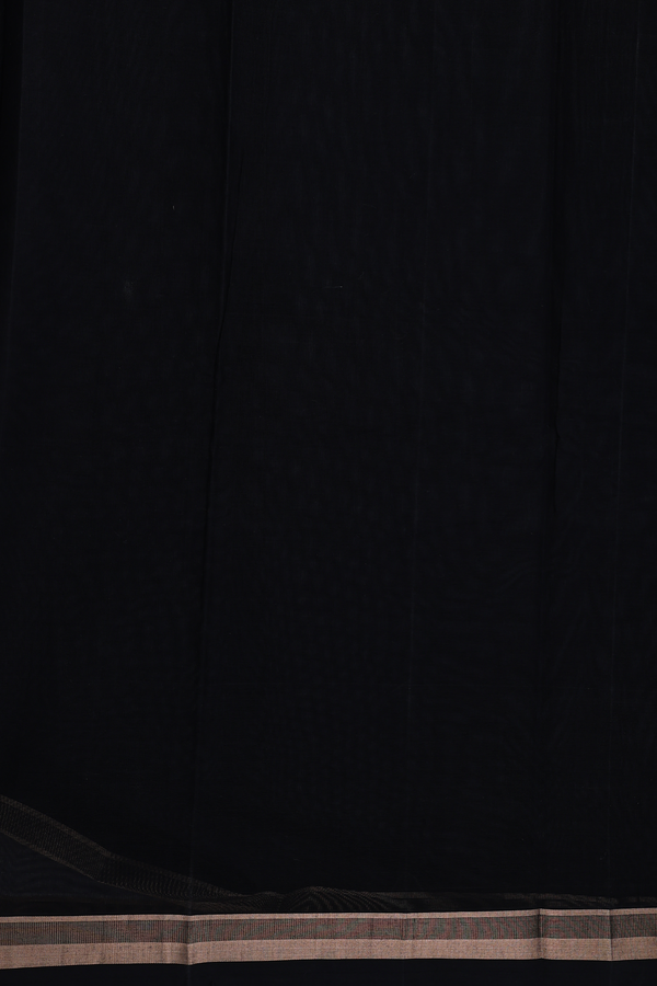 Kanchi Cotton Saree In Grey With Threadwork Motifs